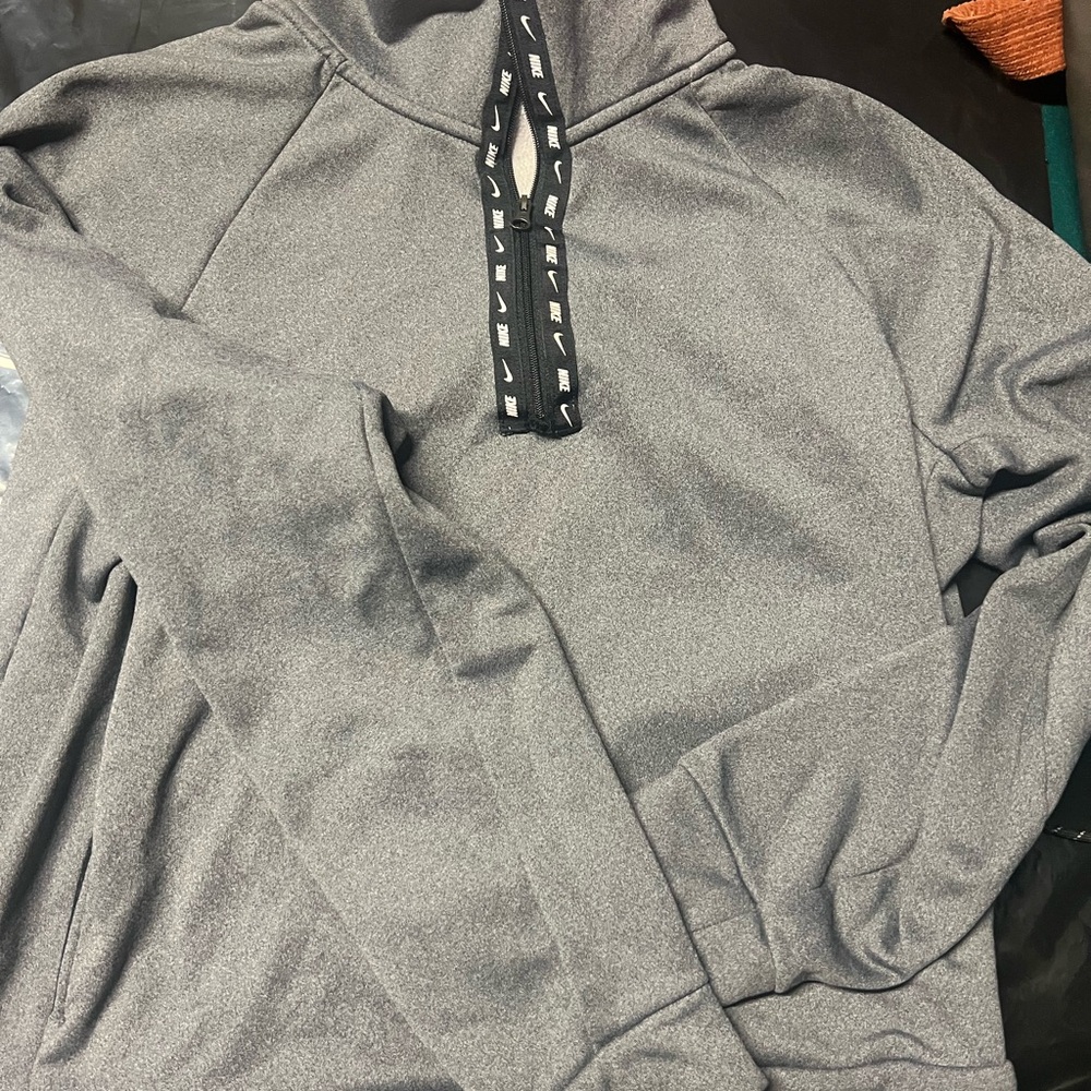 Nike pullover
